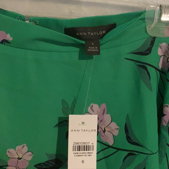 Flowered skirt dress - Picture 2 of 3